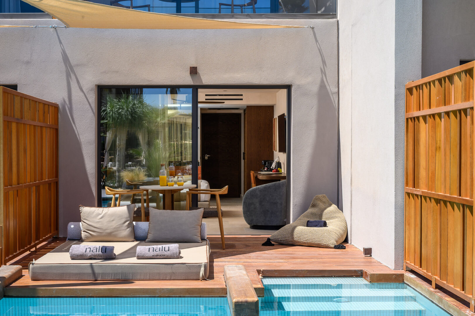 Double Deluxe Room-Swim Up