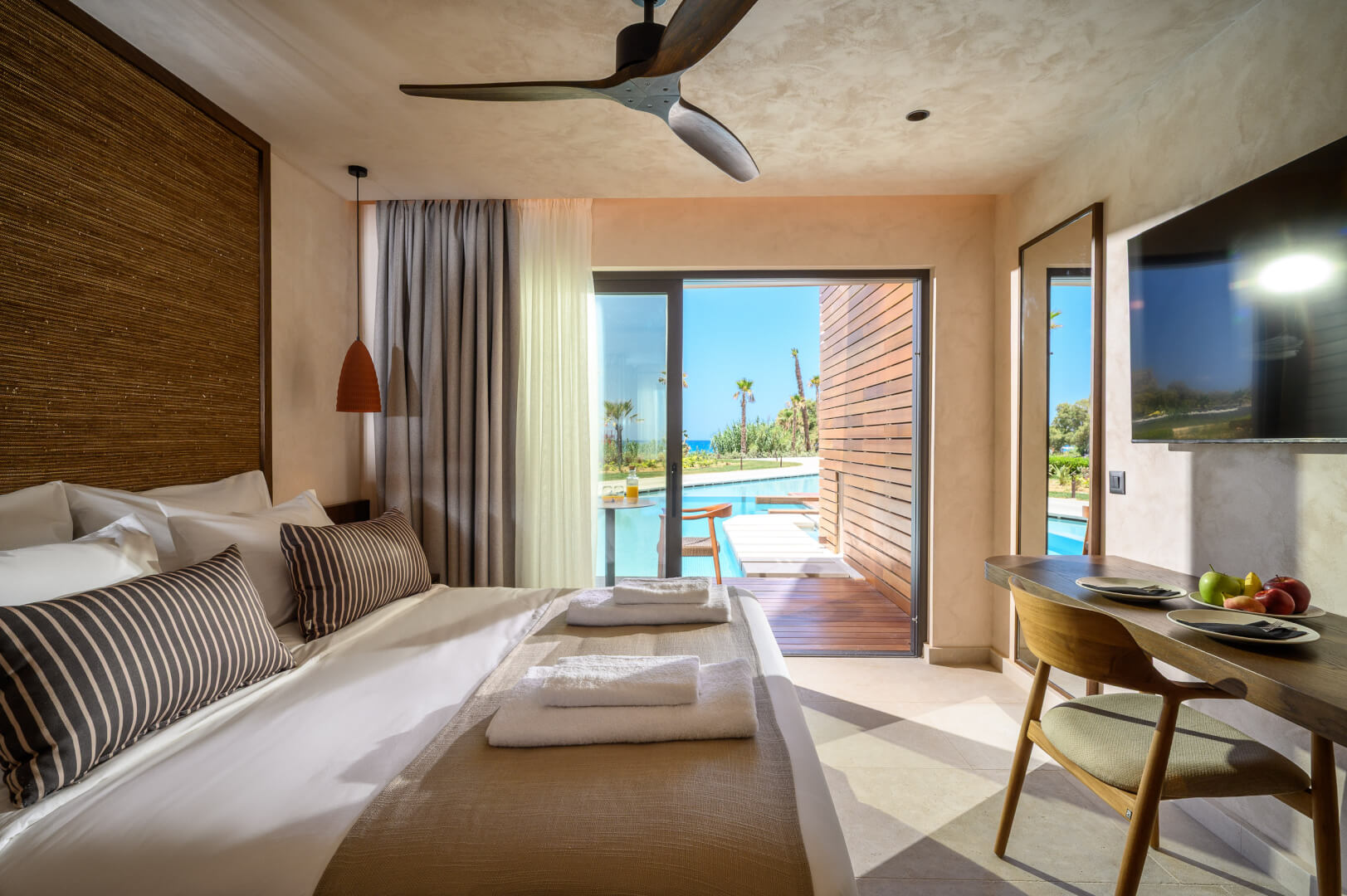 Double Deluxe Suite Room – Private Pool